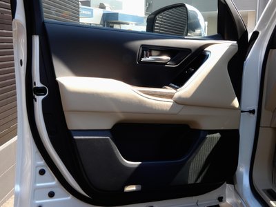2023 Toyota LAND CRUISER 300 — миниатюра 18