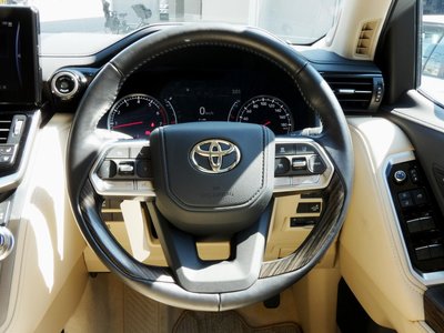 2023 Toyota LAND CRUISER 300 — миниатюра 22