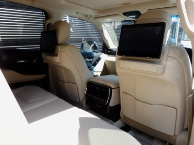 2023 Toyota LAND CRUISER 300 — миниатюра 17