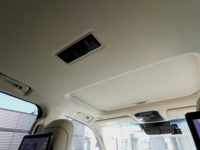 2023 Toyota LAND CRUISER 300 — миниатюра 28