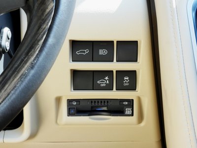 2023 Toyota LAND CRUISER 300 — миниатюра 23