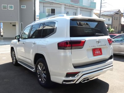 TOYOTA LAND CRUISER 300 - 9