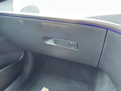 2025 Mercedes-BENZ C-CLASS 缩略图 29
