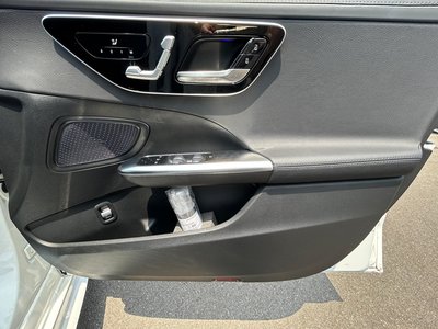2025 Mercedes-BENZ C-CLASS 缩略图 13