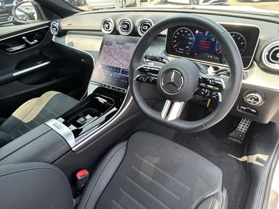 2025 Mercedes-BENZ C-CLASS photo 4