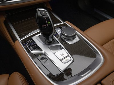 BMW 7 SERIES - 9