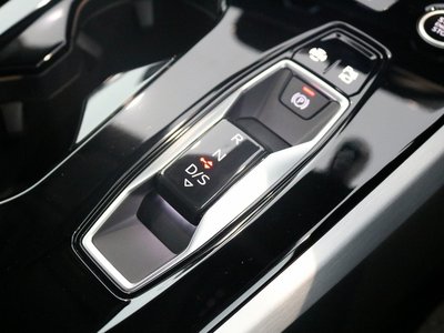 2025 AUDI A5 AVANT — миниатюра 12