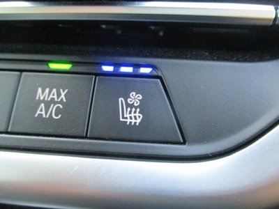 2025 BMW X4 — миниатюра 30