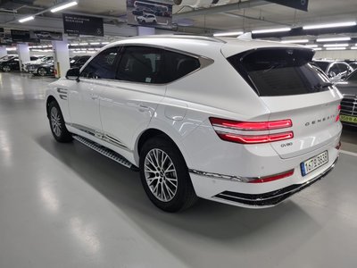 GENESIS GV80 - 3
