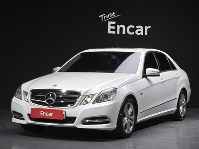 MERCEDES-BENZ E-CLASS - 1