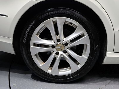 MERCEDES-BENZ E-CLASS - 6