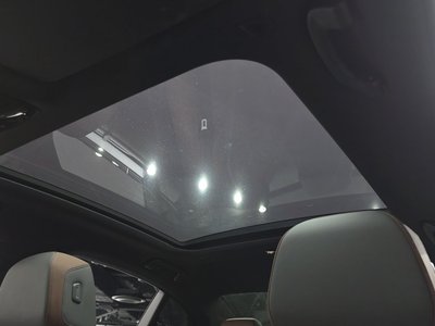 2025 BMW 5 SERIES thumbnail 21