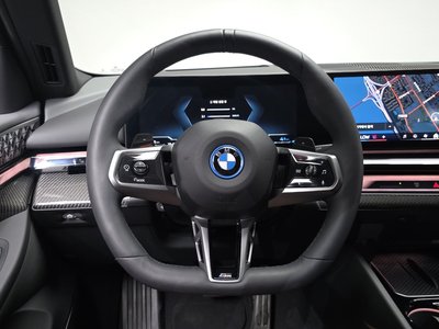 2025 BMW 5 SERIES thumbnail 18