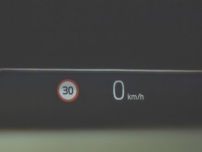 2025 BMW 5 SERIES thumbnail 24