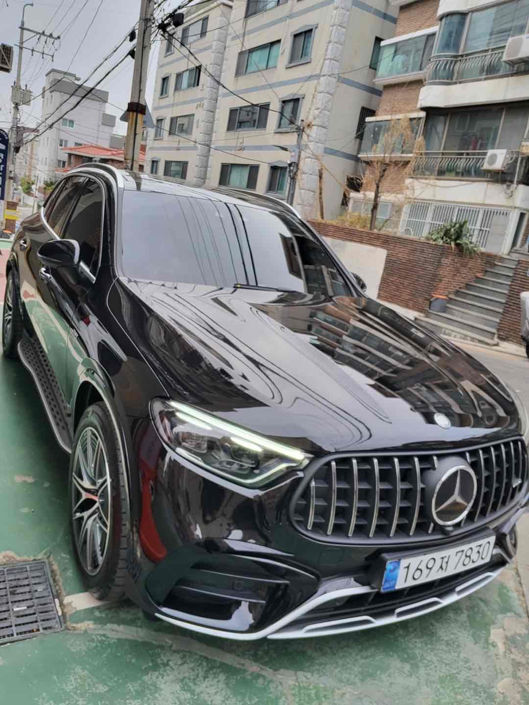 MERCEDES-BENZ GLC - View 1