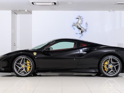 FERRARI F8 TRIBUTO - 8