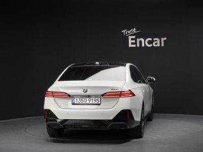 BMW 5 SERIES - 4