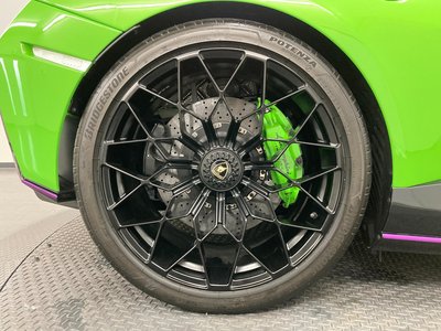 2022 Lamborghini HURACAN — миниатюра 22