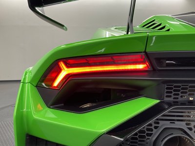 2022 Lamborghini HURACAN — миниатюра 15