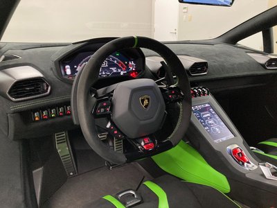 2022 Lamborghini HURACAN — миниатюра 25