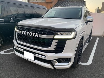 TOYOTA LAND CRUISER 300 - 1