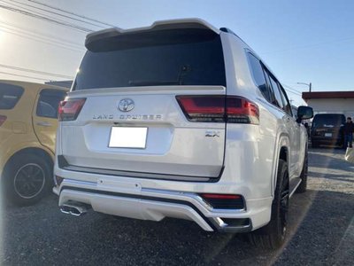 TOYOTA LAND CRUISER 300 - 6