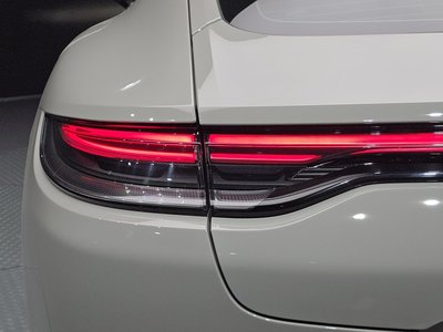 2023 Porsche PANAMERA 照片 10