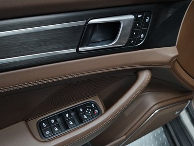 صورة مصغرة 36 لـ 2023 Porsche PANAMERA