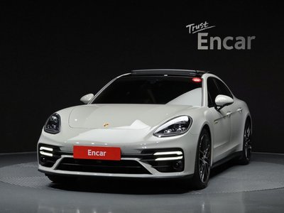 2023 Porsche PANAMERA 照片 2