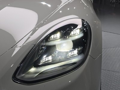 2023 Porsche PANAMERA 照片 9