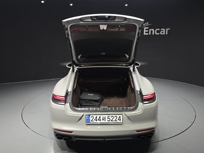 صورة مصغرة 38 لـ 2023 Porsche PANAMERA