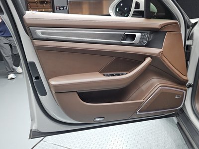 صورة مصغرة 14 لـ 2023 Porsche PANAMERA