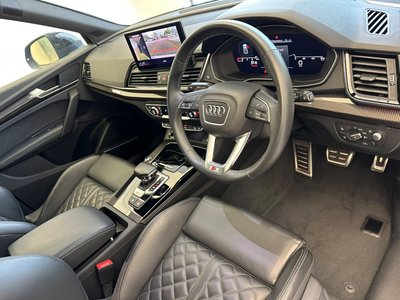 2021 AUDI SQ5 — миниатюра 12