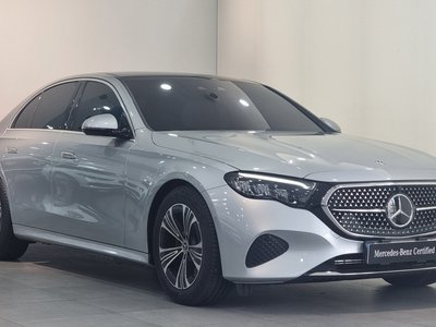 2026 Mercedes-BENZ E-CLASS 照片 1