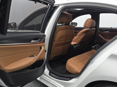 2022 BMW 5 SERIES — миниатюра 16