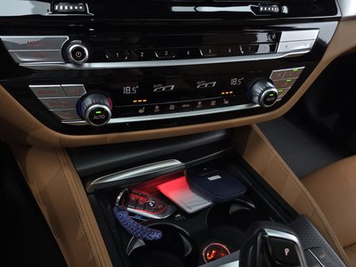 2022 BMW 5 SERIES — миниатюра 32