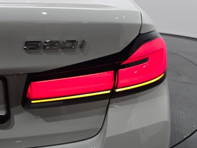 2022 BMW 5 SERIES — фото 10