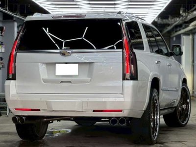 CADILLAC ESCALADE - 8