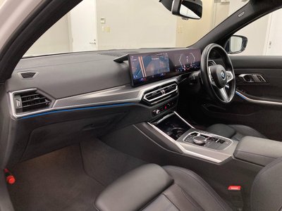 2023 BMW 3 SERIES thumbnail 35