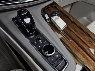 CADILLAC ESCALADE 5TH GENERATION - 9