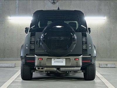 LAND ROVER DEFENDER - 10