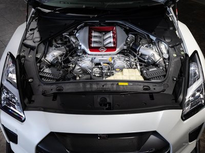 NISSAN GT-R - 5