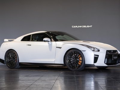 NISSAN GT-R - 1