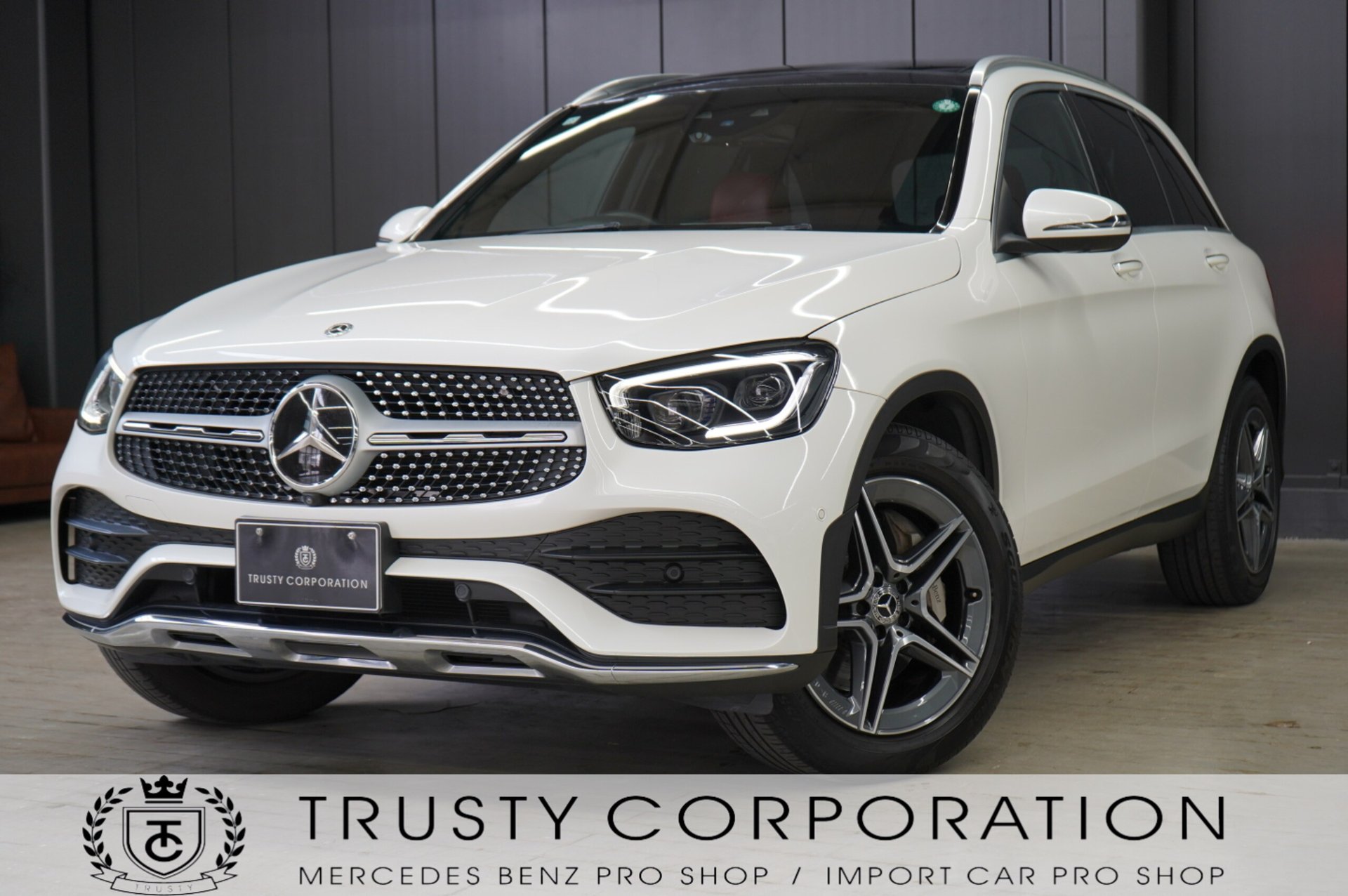 MERCEDES-BENZ GLC - View 1