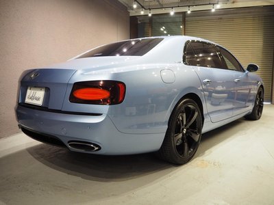 BENTLEY FLYING SPUR - 2