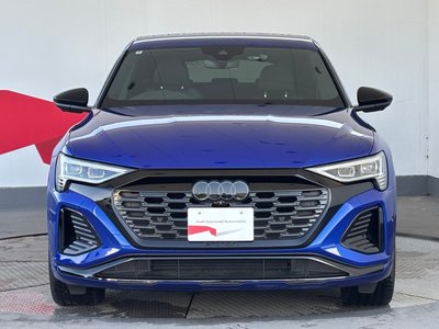 AUDI Q8 - 3
