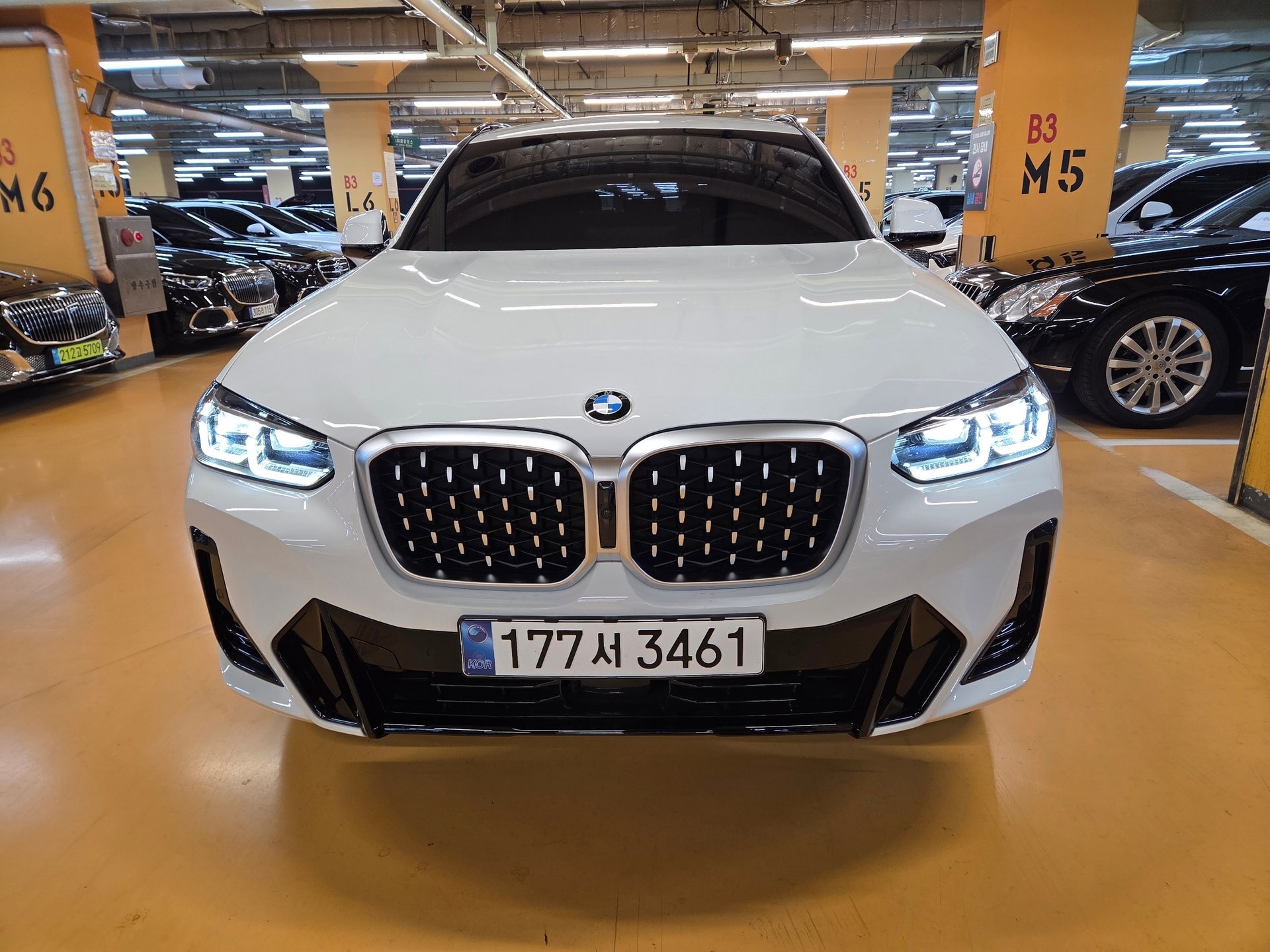BMW X4 - View 1