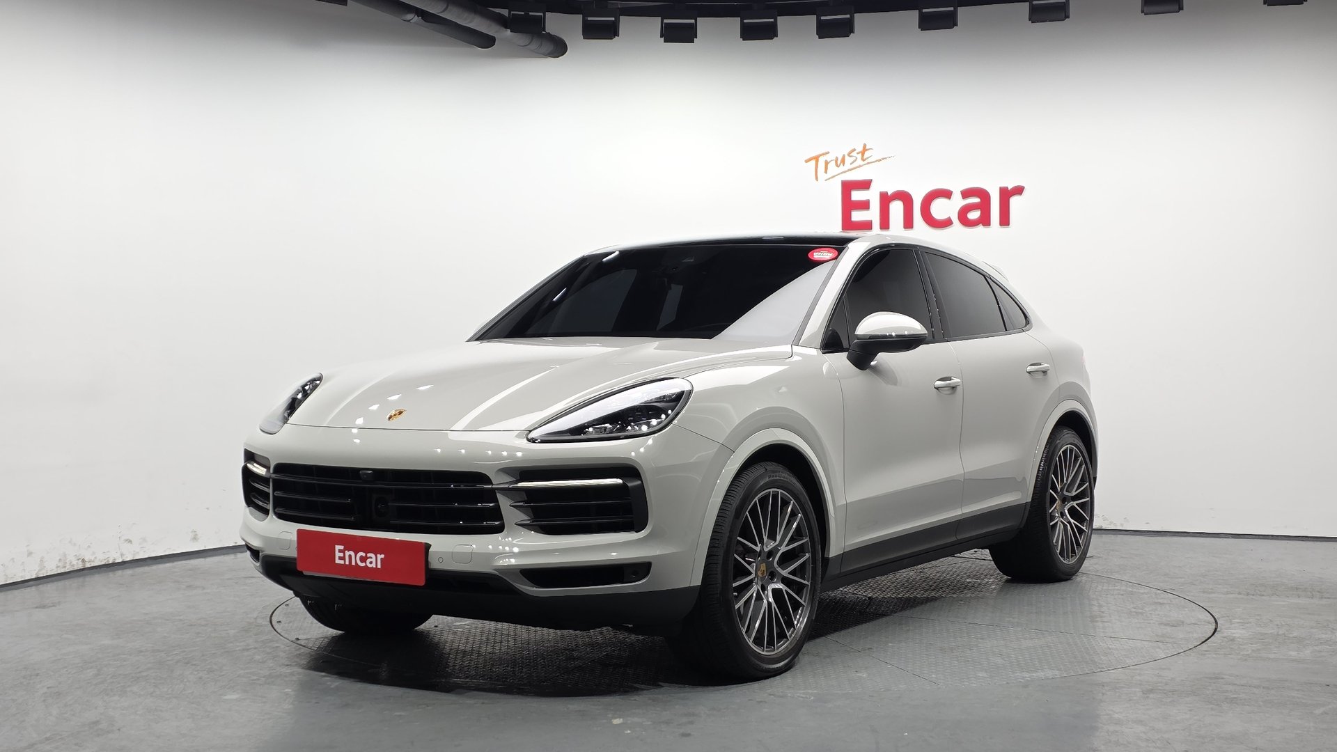 PORSCHE CAYENNE - View 1