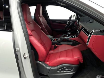 PORSCHE CAYENNE - 10