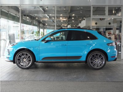 PORSCHE MACAN - 4